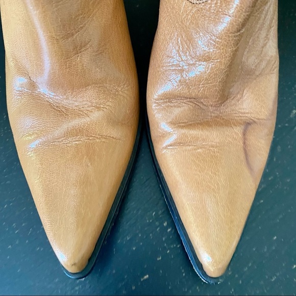 Sketchers by Michelle K Laser Cut Heeled Leather Boots Size 7.5 🥳Host Pick! 🥳 - Picture 4 of 13